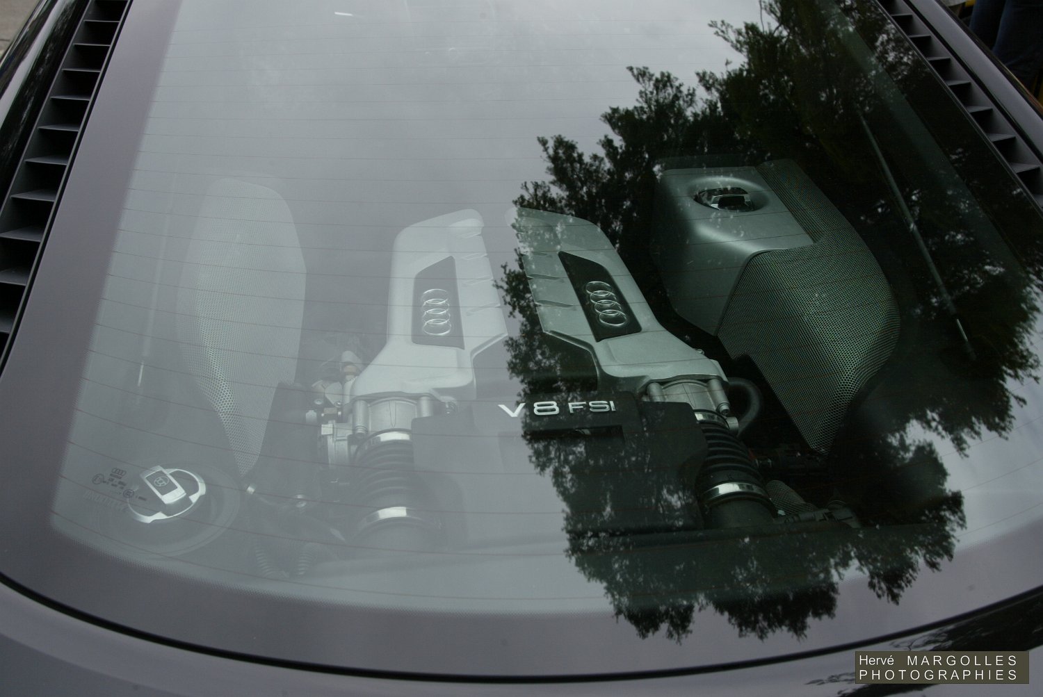 2010_Audi R8 V8 FSI 420-02.JPG